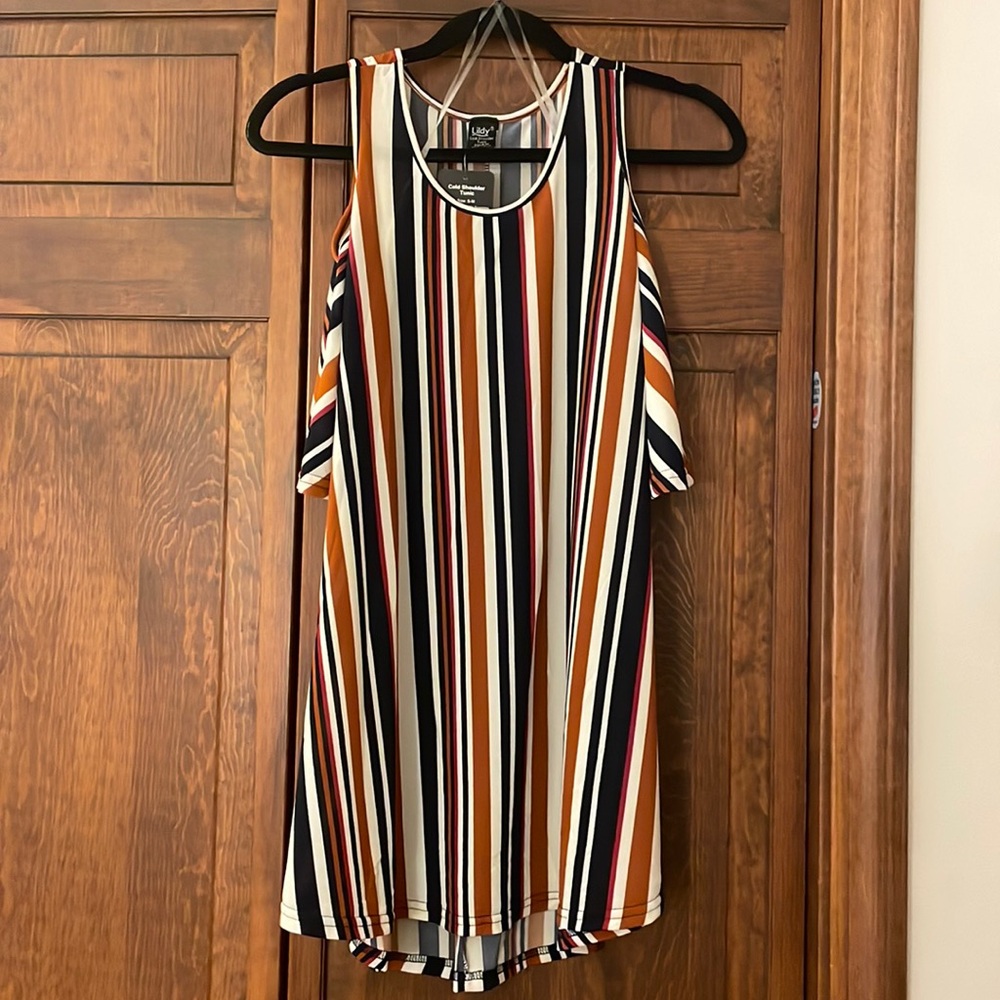 Very cute, light weight dress